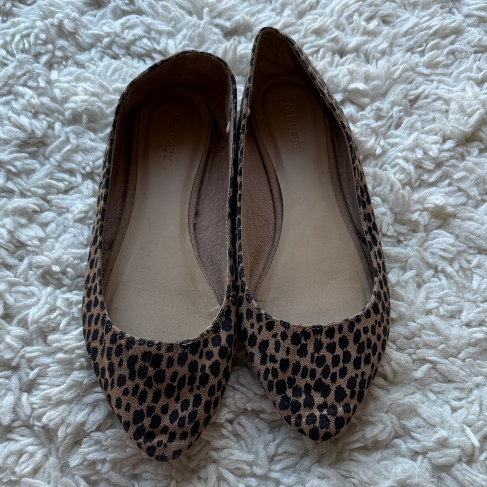 Old Navy‎ Sueded Flats